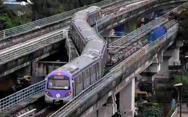 Ts Escort Mumbai Metro